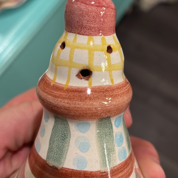 MacKenzie-Childs salt and pepper, shaker, and dish. Madison, Taylor pattern - Picture 6 of 6